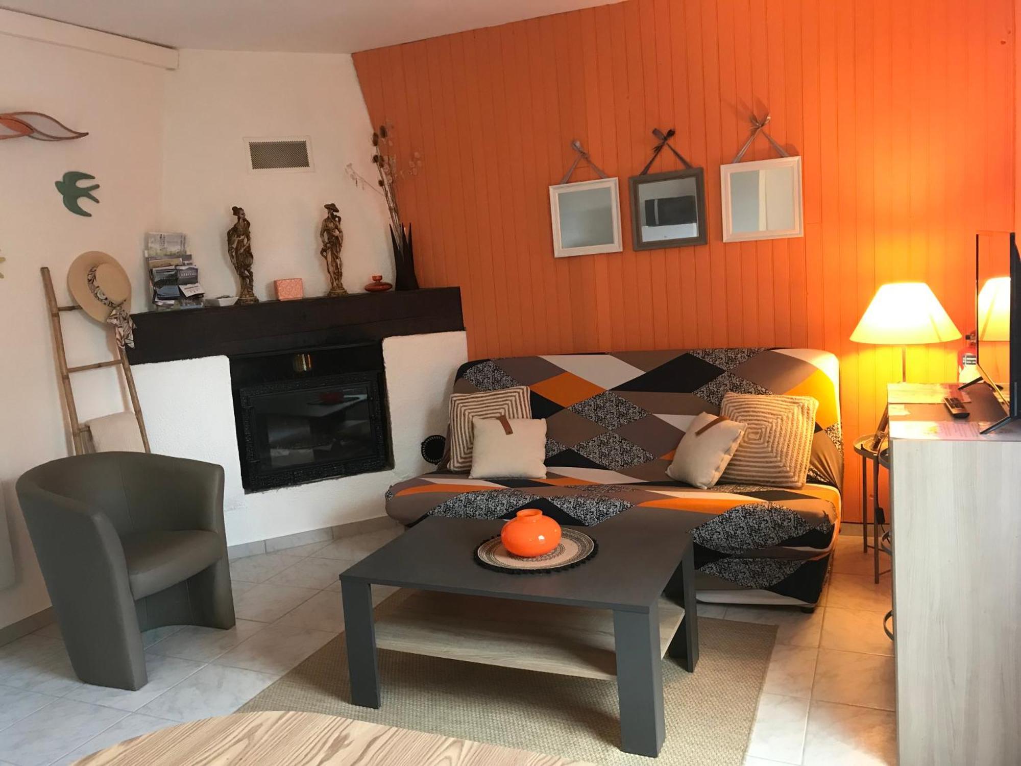 Du Vieux Chene Holiday home Salavas